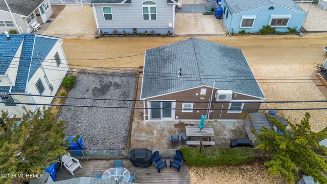 33 E Bonita Way, Lavallette, NJ 08735