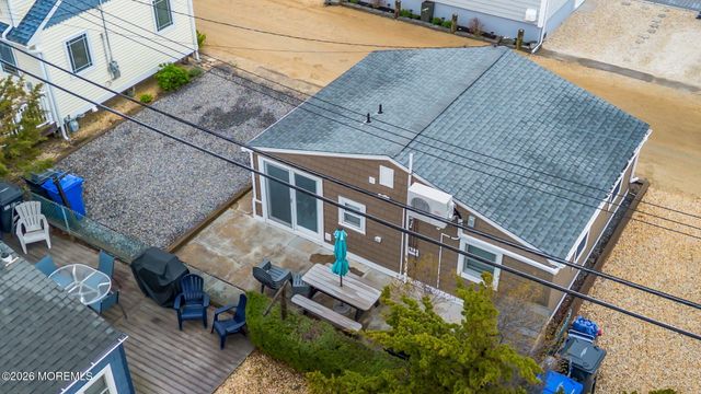33 E Bonita Way, Lavallette, NJ 08735
