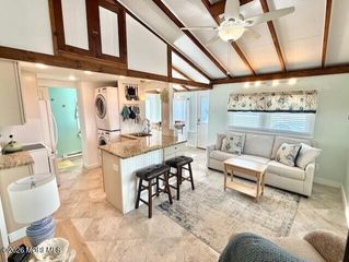 33 E Bonita Way, Lavallette, NJ 08735