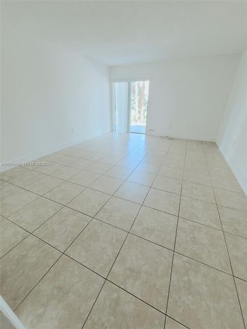 9375 Fontainebleau Blvd L107, Miami, FL 33172