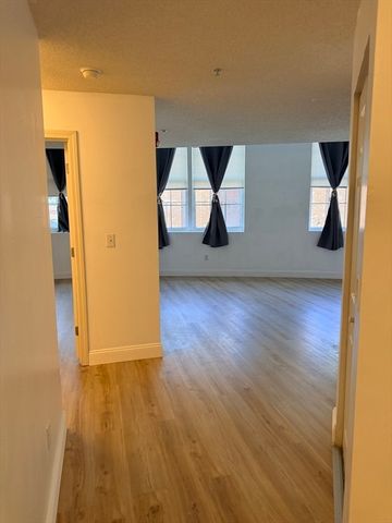 200 Market St 4505, Lowell, MA 01852