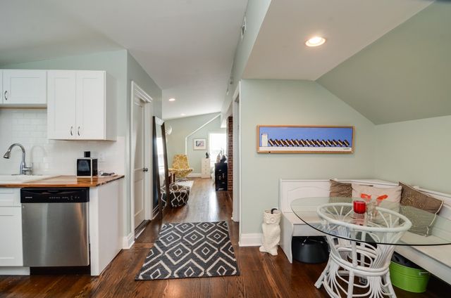 905 Fairwin Ave UPPER, Nashville, TN 37216