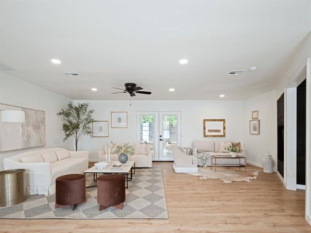 6801 Trenton Road, Nichols Hills, OK 73116