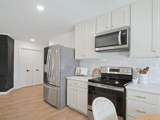 6801 Trenton Road, Nichols Hills, OK 73116