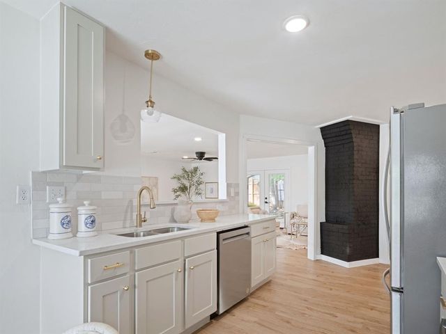 6801 Trenton Road, Nichols Hills, OK 73116