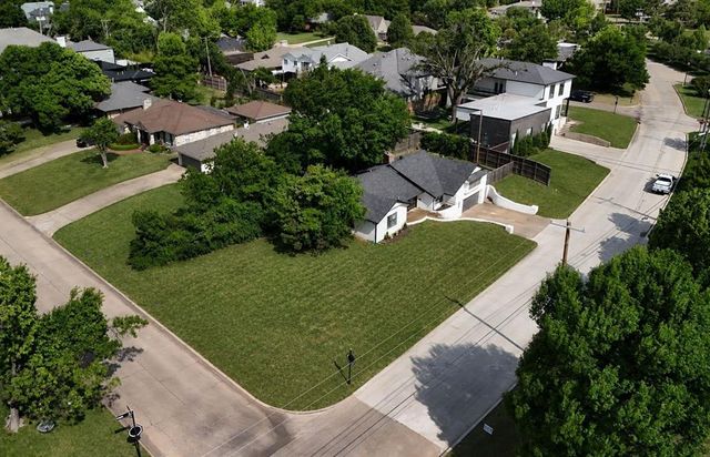 6801 Trenton Road, Nichols Hills, OK 73116