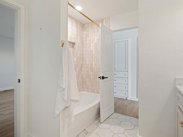 6801 Trenton Road, Nichols Hills, OK 73116
