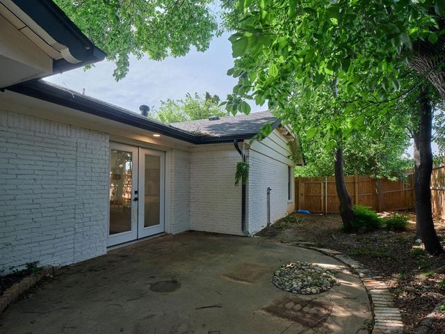 6801 Trenton Road, Nichols Hills, OK 73116