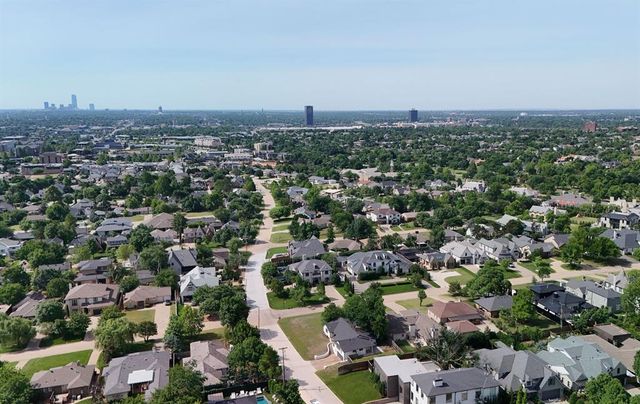 6801 Trenton Road, Nichols Hills, OK 73116