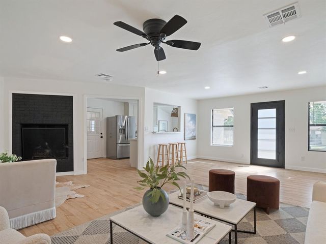 6801 Trenton Road, Nichols Hills, OK 73116