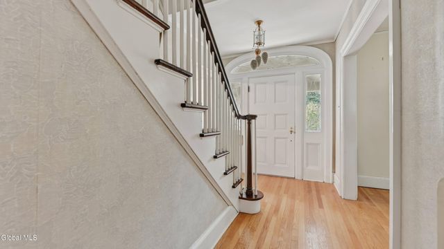 1169 Oxford Place, Schenectady, NY 12308