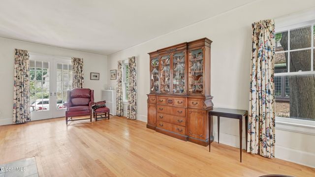1169 Oxford Place, Schenectady, NY 12308