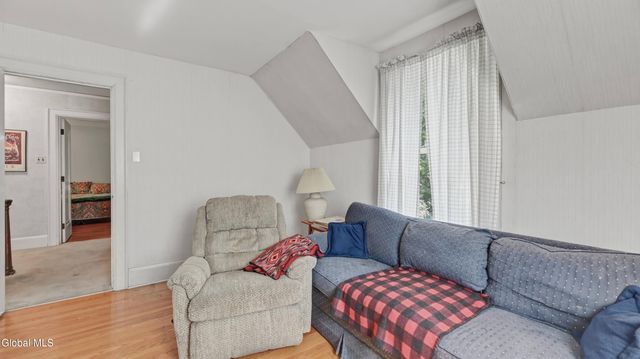 1169 Oxford Place, Schenectady, NY 12308
