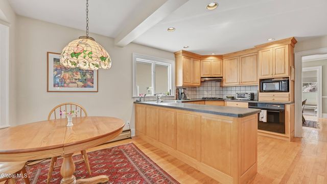 1169 Oxford Place, Schenectady, NY 12308