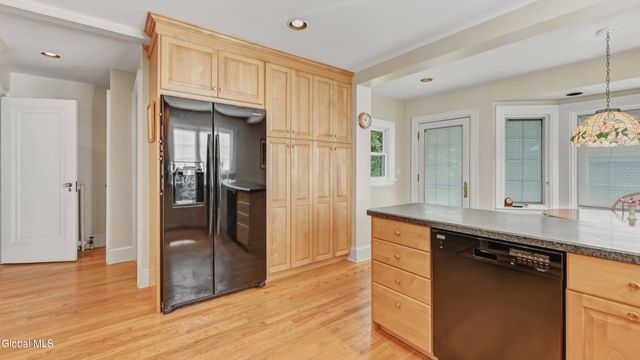 1169 Oxford Place, Schenectady, NY 12308