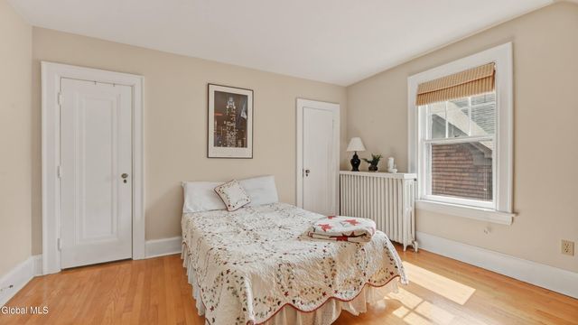 1169 Oxford Place, Schenectady, NY 12308