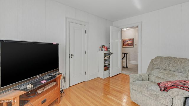 1169 Oxford Place, Schenectady, NY 12308