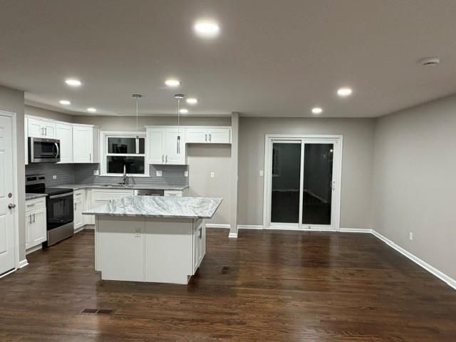 1202 E Ridgeway Drive, Olathe, KS 66106