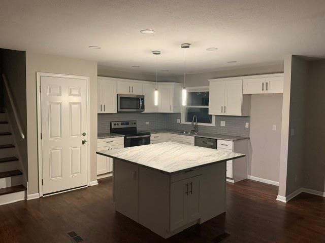 1202 E Ridgeway Drive, Olathe, KS 66106