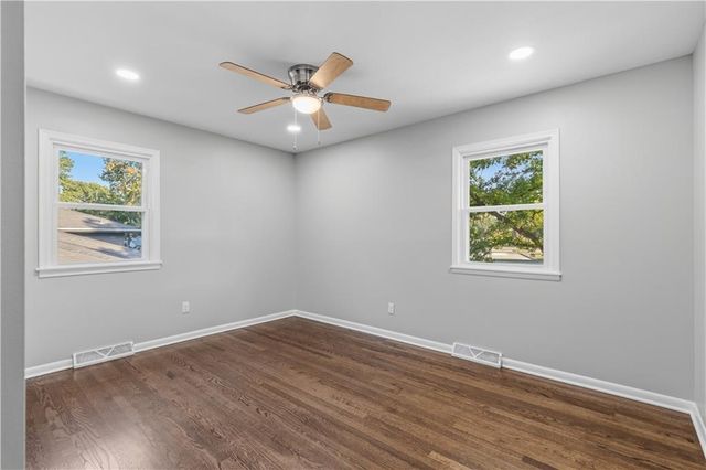 1202 E Ridgeway Drive, Olathe, KS 66106