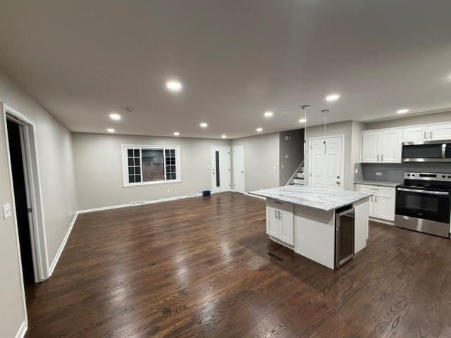 1202 E Ridgeway Drive, Olathe, KS 66106