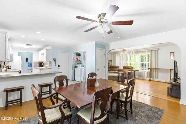 235 Oak Street, Wallace, NC 28466