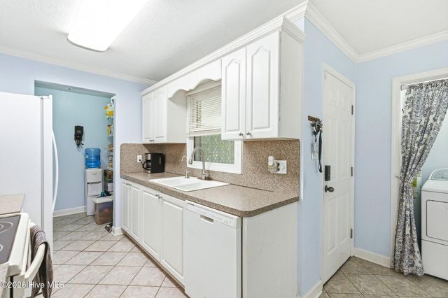 235 Oak Street, Wallace, NC 28466