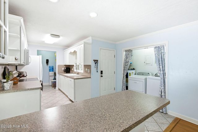 235 Oak Street, Wallace, NC 28466