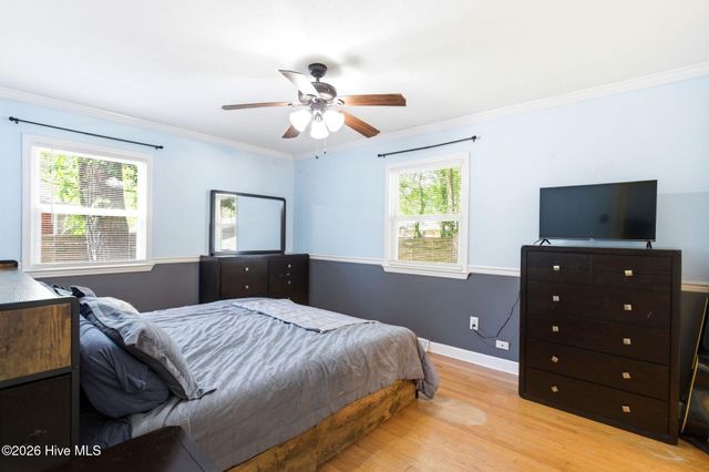 235 Oak Street, Wallace, NC 28466