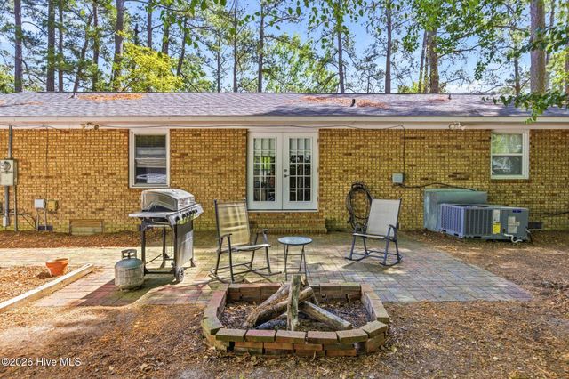 235 Oak Street, Wallace, NC 28466