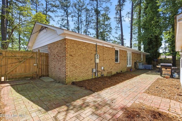 235 Oak Street, Wallace, NC 28466