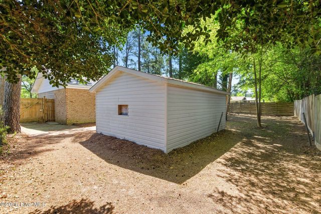 235 Oak Street, Wallace, NC 28466