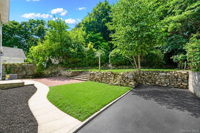 245 Melville Road, Huntington Station, NY 11746