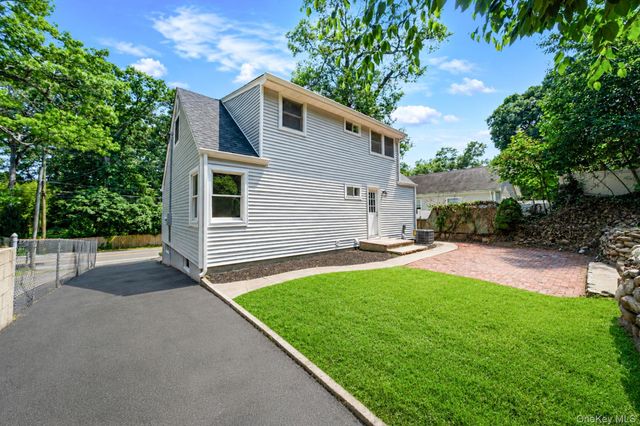 245 Melville Road, Huntington Station, NY 11746