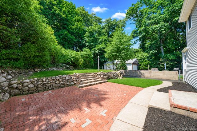 245 Melville Road, Huntington Station, NY 11746
