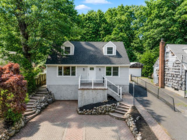 245 Melville Road, Huntington Station, NY 11746
