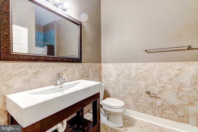 1724 FLEET ST, Baltimore, MD 21231