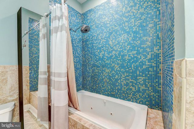 1724 FLEET ST, Baltimore, MD 21231