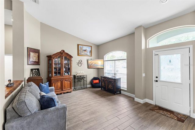 4038 LITHIA RIDGE BOULEVARD, Valrico, FL 33596