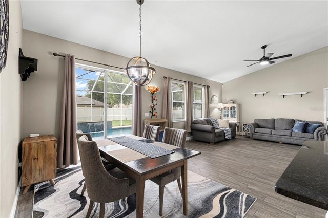 4038 LITHIA RIDGE BOULEVARD, Valrico, FL 33596
