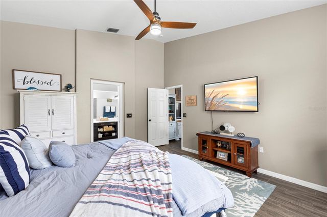 4038 LITHIA RIDGE BOULEVARD, Valrico, FL 33596