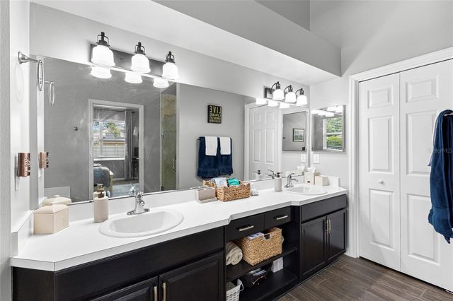 4038 LITHIA RIDGE BOULEVARD, Valrico, FL 33596