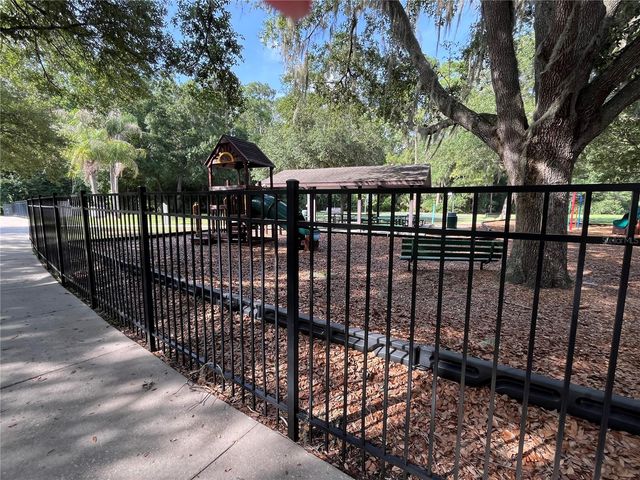 4038 LITHIA RIDGE BOULEVARD, Valrico, FL 33596