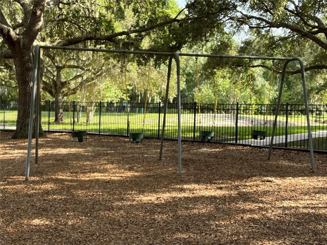 4038 LITHIA RIDGE BOULEVARD, Valrico, FL 33596