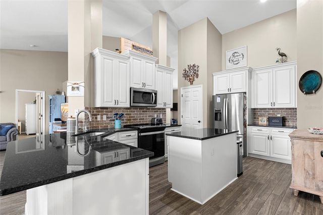 4038 LITHIA RIDGE BOULEVARD, Valrico, FL 33596