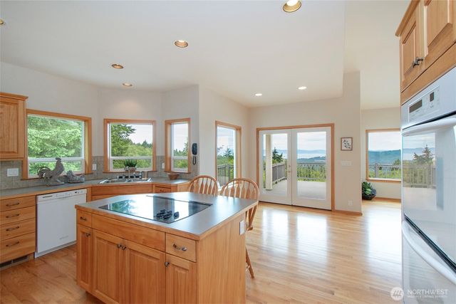 201 Karvellis Lane, Port Angeles, WA 98363