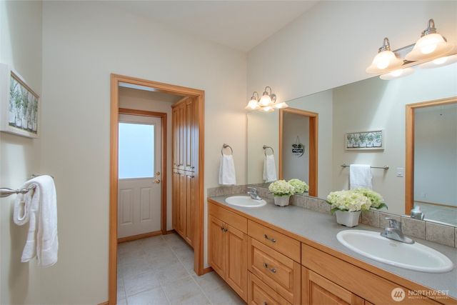 201 Karvellis Lane, Port Angeles, WA 98363