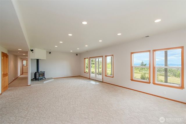 201 Karvellis Lane, Port Angeles, WA 98363