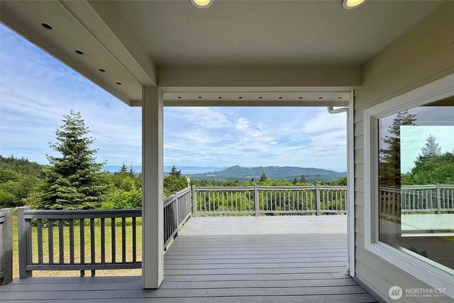 201 Karvellis Lane, Port Angeles, WA 98363