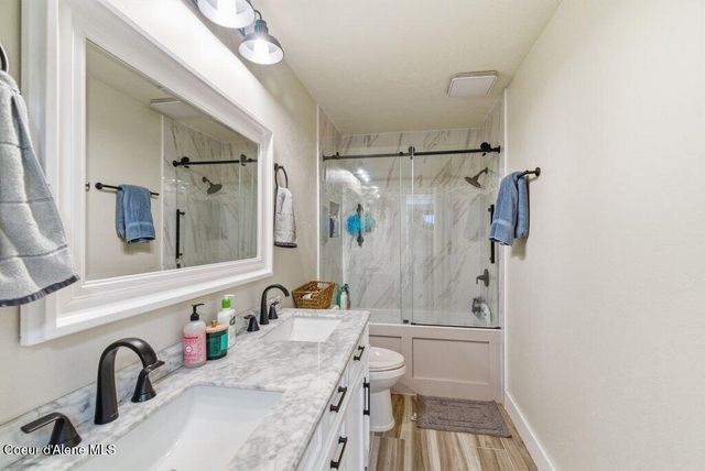 696 W Peach Tree Dr, Hayden, ID 83835